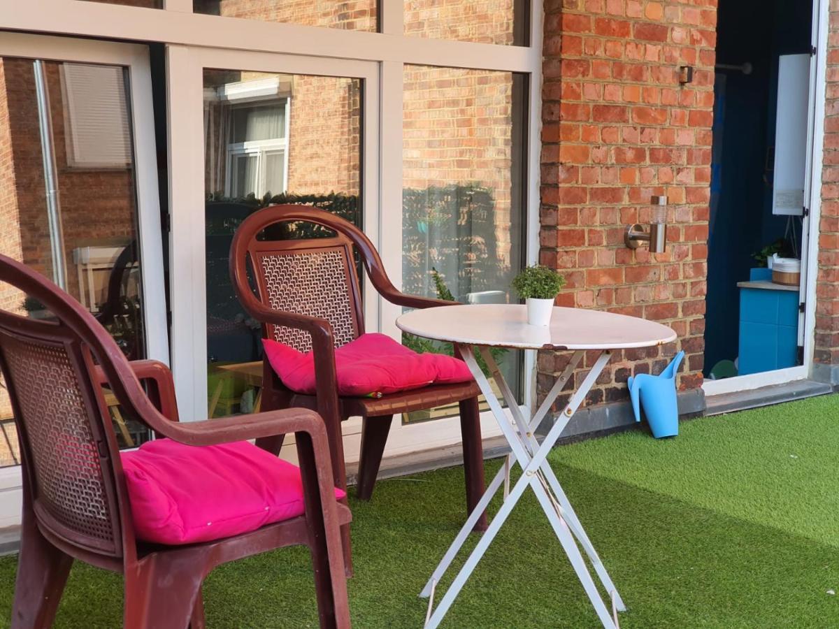 דירות נמור Ibiza Vibes Studio - Festive, Beach & Sun Atmosphere - Amazing Location In City Center מראה חיצוני תמונה